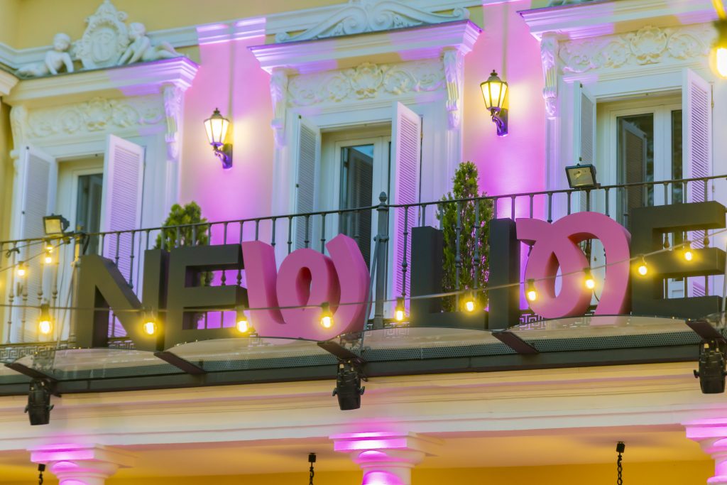 pink