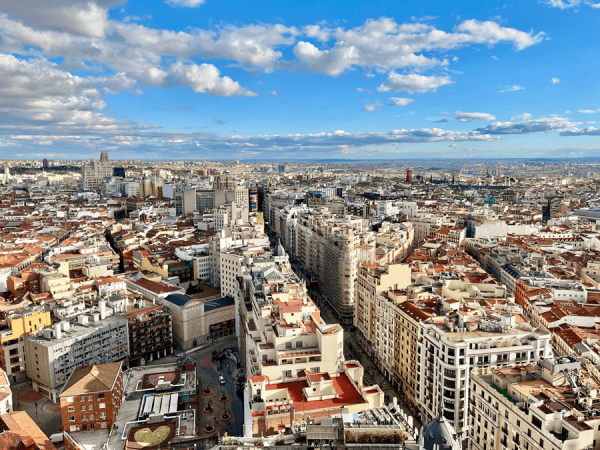 Siete eventos que van más allá de un solo venue y convierten la ciudad en escenario 