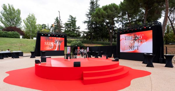 ¿Y si una fiesta corporativa se convirtiera en una Met Gala? Este es el caso de L´Oréal