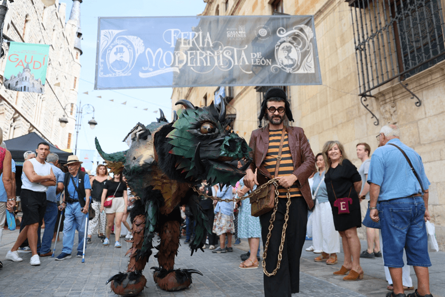 La Feria Modernista de León convierte la historia en una experiencia de tres días