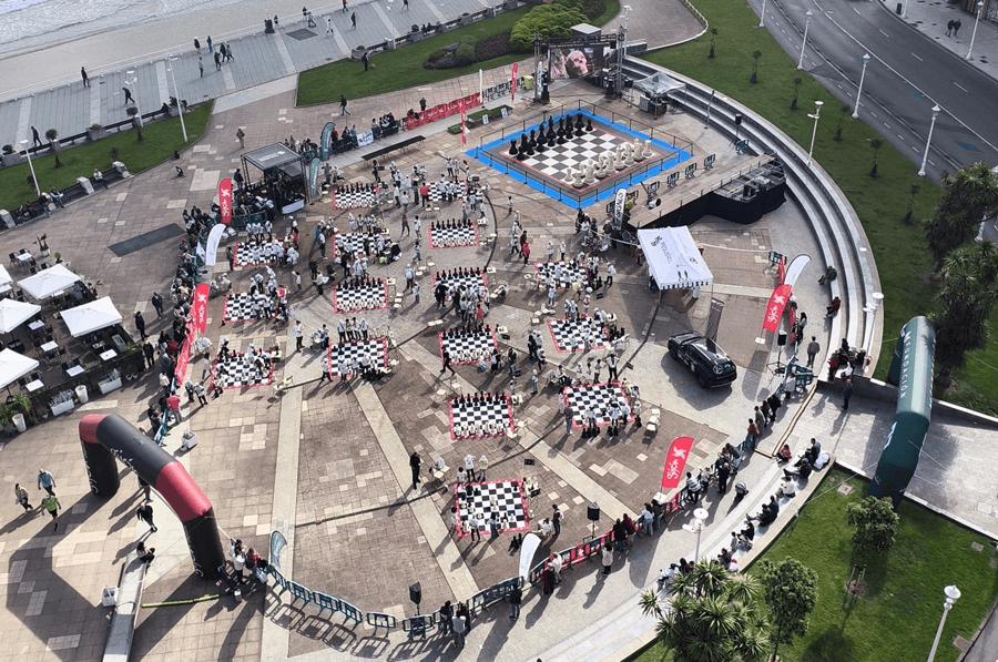 Pequeños Gigantes: un evento de ajedrez que da una segunda vida a los neumáticos 