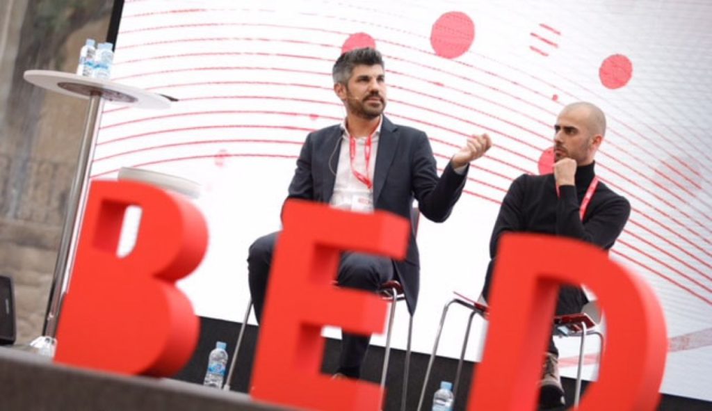 ¿Cómo gestiona Almirall su estrategia de eventos?