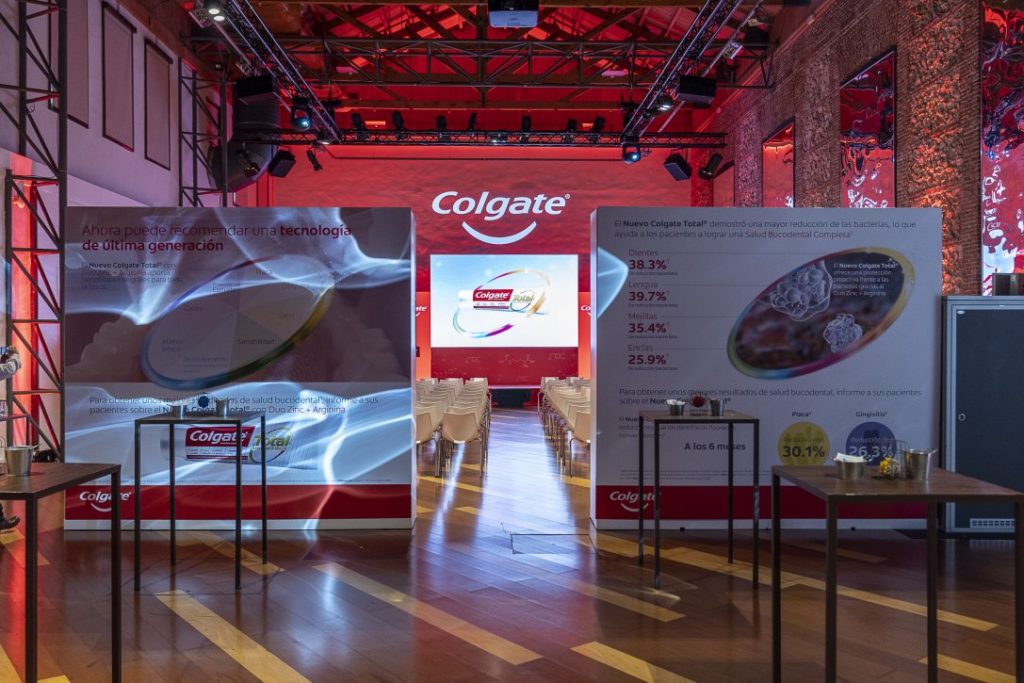 La presentación del nuevo dentífrico Colgate Total, un evento con muy buen sabor de boca