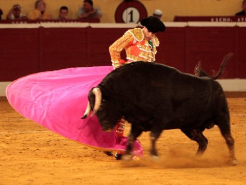The first bullfight under the candlelight