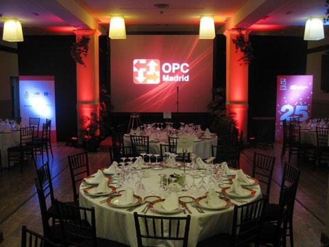 Fiesta del 25 aniversario de OPC Madrid, un ejemplo de decoración corporativa