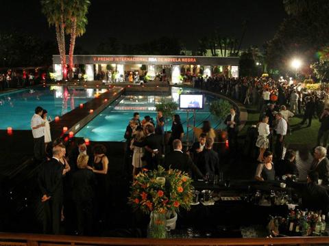 RBA vuelve a pintar Barcelona de noir