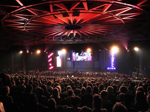 De espacio diáfano a teatro más grande de Barcelona: la transformación de Cúpula