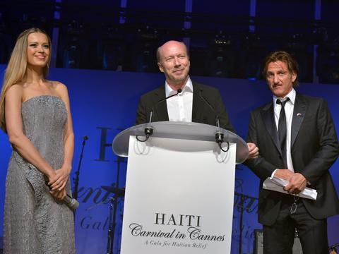 Giorgio Armani y Sean Penn juntos en Cannes por un evento benéfico
