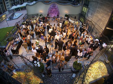Casa Batlló abre al público por la noche