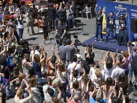 ¡Rock the Fans! Coronita viraliza en Fuencarral