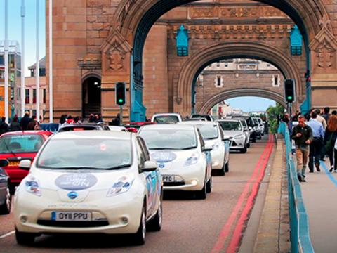 Una estrategia viral lanza al estrellato al nuevo modelo de Nissan