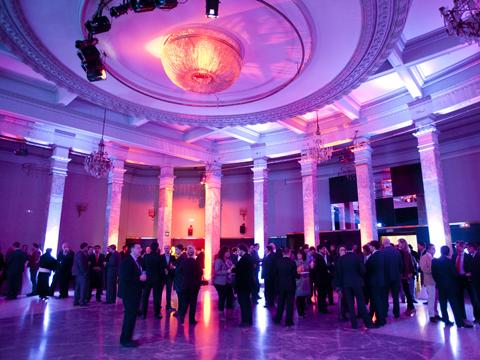 First Stop realiza una convención interactiva