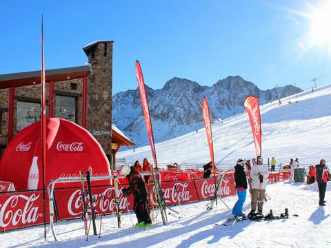 El ´Espai Coca-Cola´ acerca la marca al público en Grandvalira