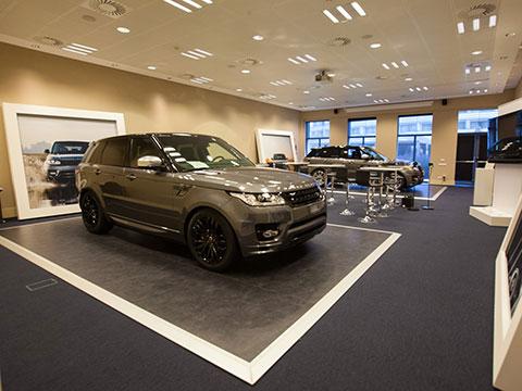 El Dolce Sitges se convierte en un concesionario para Land Rover