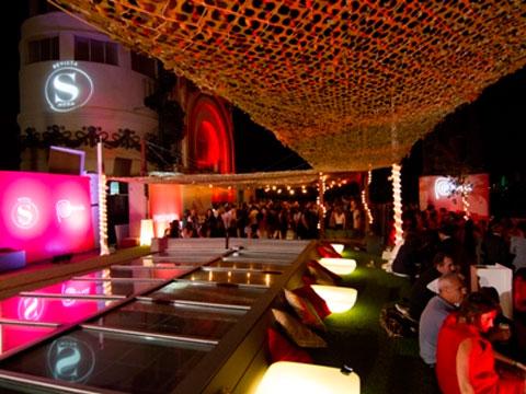 La moda de Perú llenó de color el Círculo de Bellas Artes