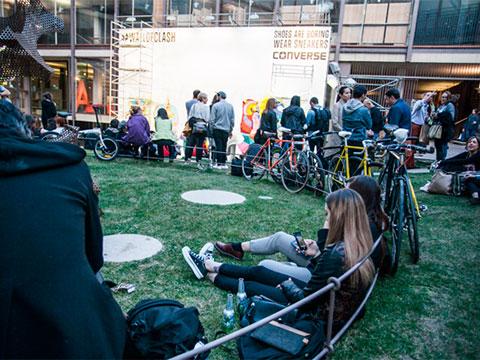 Converse recibe la primavera con un evento creativo y participativo