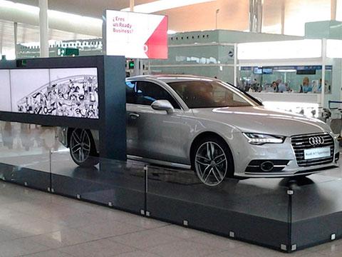 Audi se presenta en El Prat con un videowall interactivo