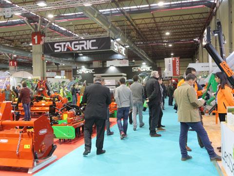 Pedazo de feria de maquinaria agrícola en Zaragoza