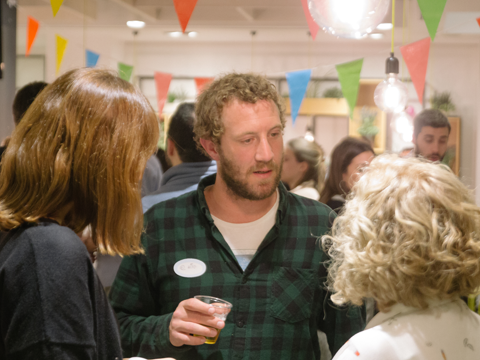 Las redes sociales las va a llevar tu madre