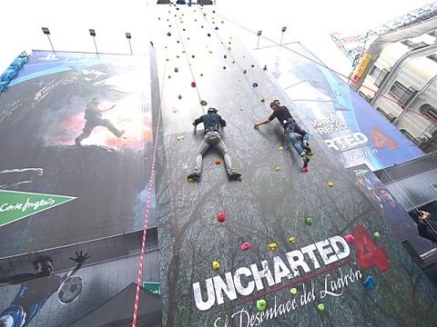 Un rocódromo en la Puerta del Sol para presentar Uncharted 4