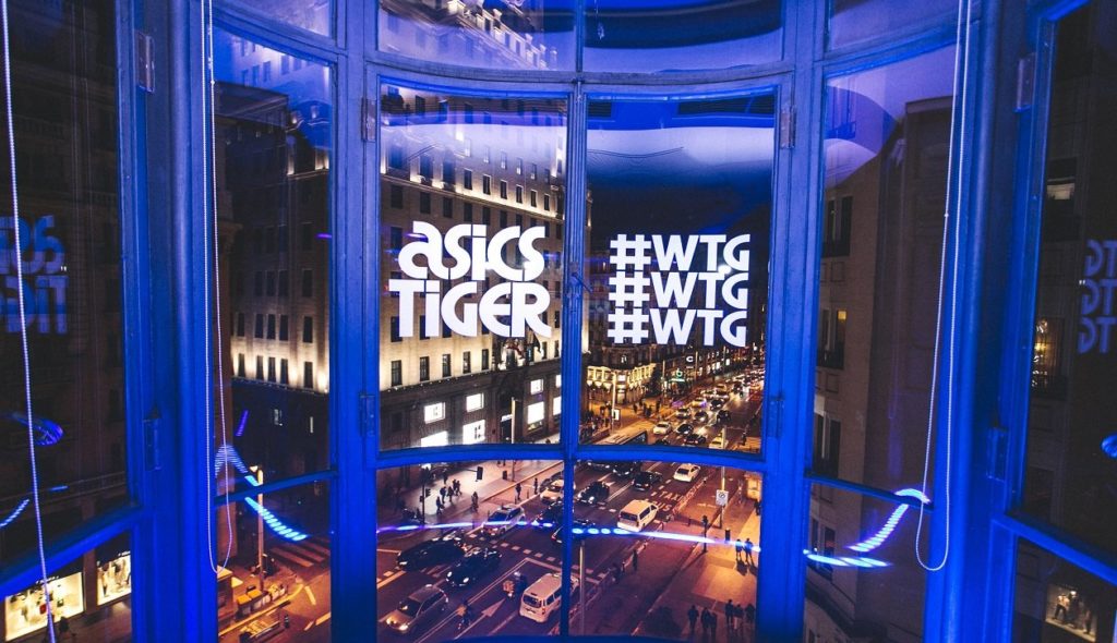 ASICSTIGER trae el japón más urbano al skyline de la Gran Vía