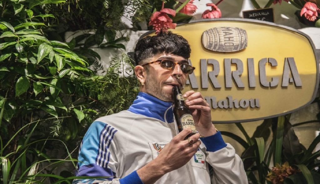 Barrica Mahou presenta sus nuevos sabores en la floristería más cool de Madrid