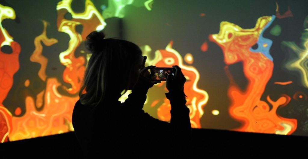 Arte y maridaje sensorial en el espacio pop-up de Grimbergen