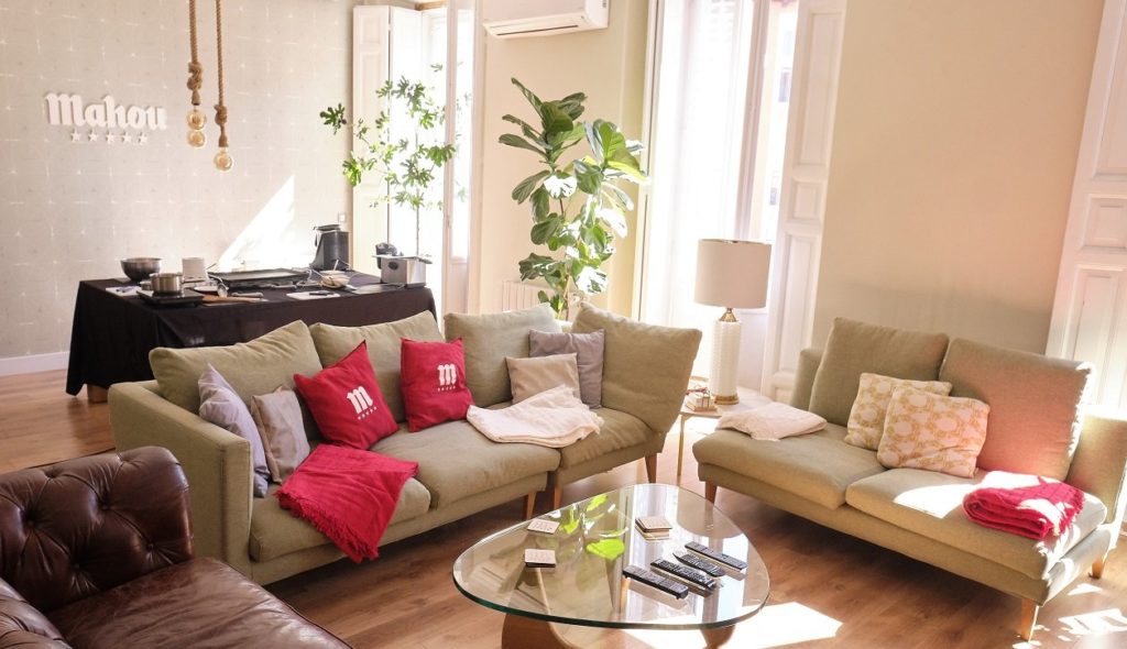 Mahou monta un loft para ver el fútbol con unas cervezas