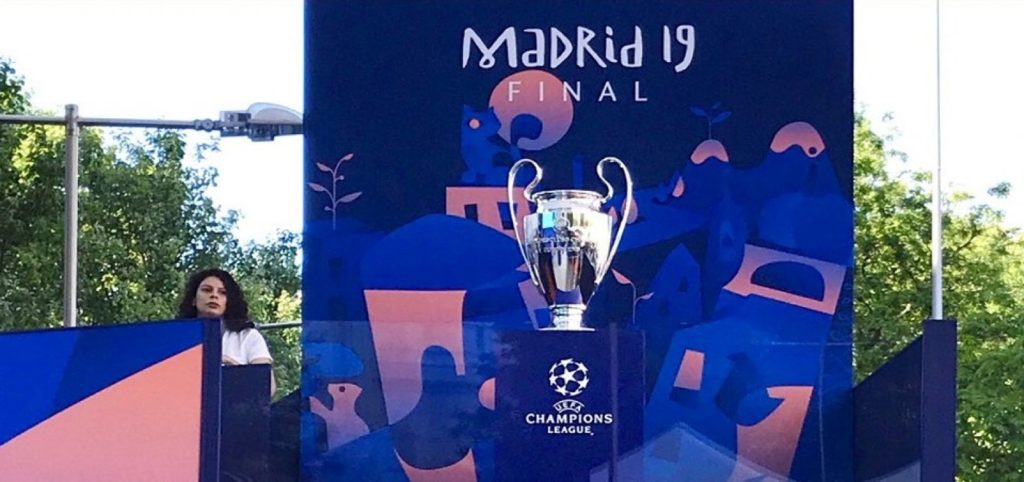 Madrid abraza la Champions con una presentación en Cibeles