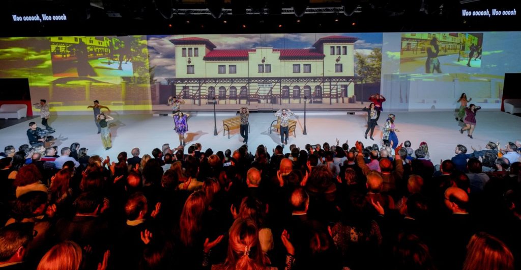 Calidad Pascual celebra sus 50 años viajando a través del tiempo