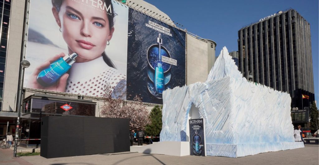 Biotherm monta una experiencia inmersiva en un iceberg
