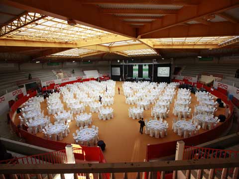 Thermomix premia a 1.100 comerciales en una plaza de toros