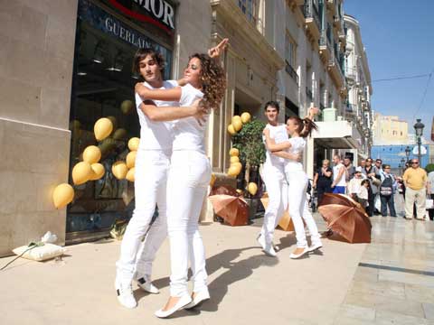 Guerlain launches its new fragrance “singing in the rain”