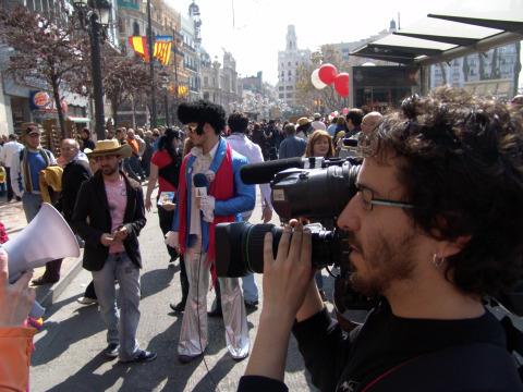 Amstel invade las calles durante las Fallas