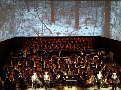 Una ópera y videoproyecciones reviven el bombardeo a Gernika