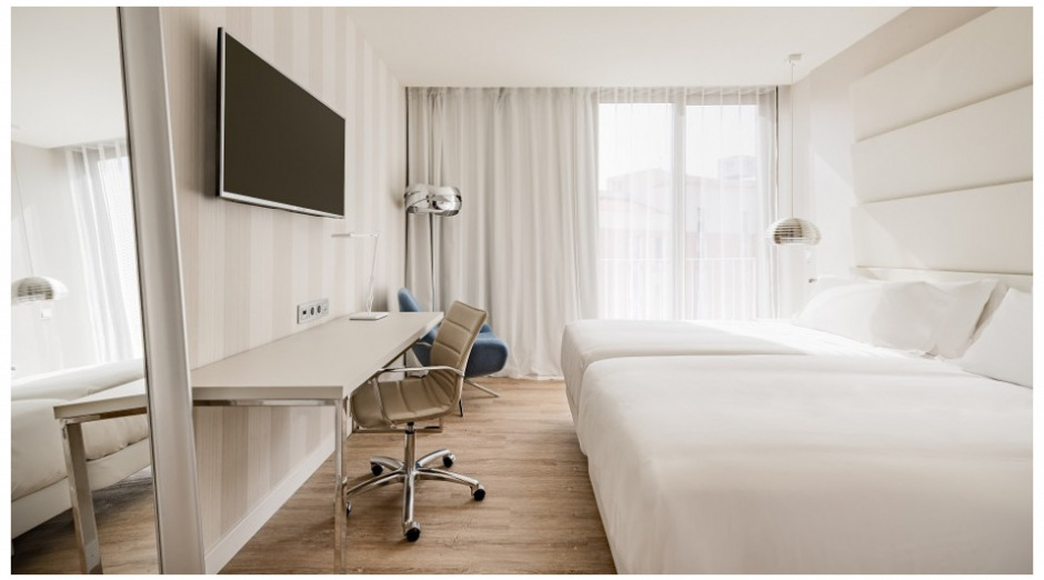 Photo of Hotel NH Málaga**** 7