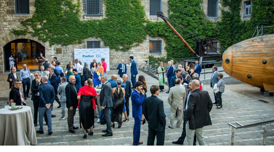 Photo of The Yellow B 10