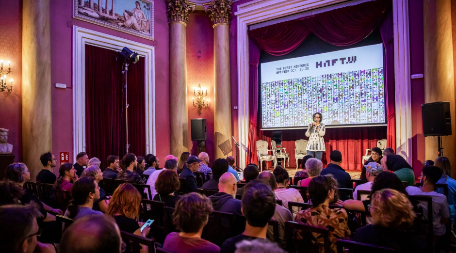 Photo of The Yellow B 6