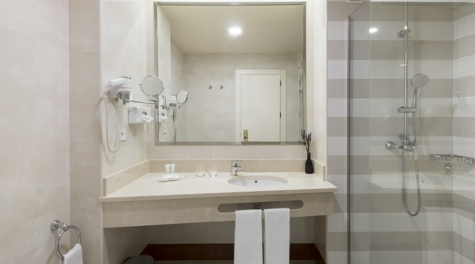 Photo of Hotel Elba Madrid Alcalá 15