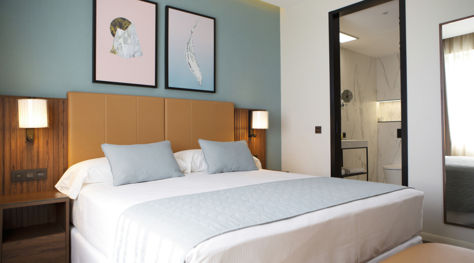 Photo of RIU Plaza España Hotel 4