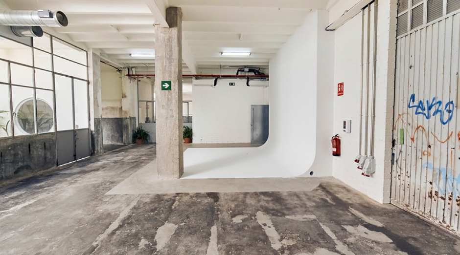 Photo of INDUSTRIAL AKROLL 16