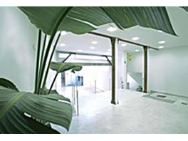 A vintage bread oven opens for events in Madrid