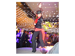 El Camerino anima la fiesta de Samsung durante la feria 3GSM