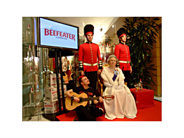 An English day for the employees in the launching of “Forever London”