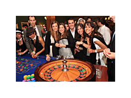 A “casino” hosts the presentation of a betting web