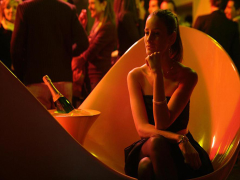 Veuve Clicquot Globalight: a new sophisticated lighting object