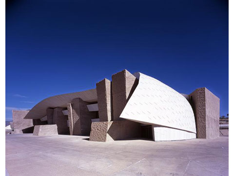 Sleep in the coldest, highest, lowest or smallest hotel in the world have a prize