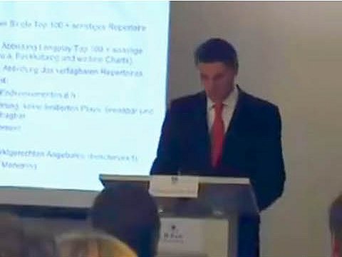 A kinky screensaver, the worst enemy of a speaker in Germany