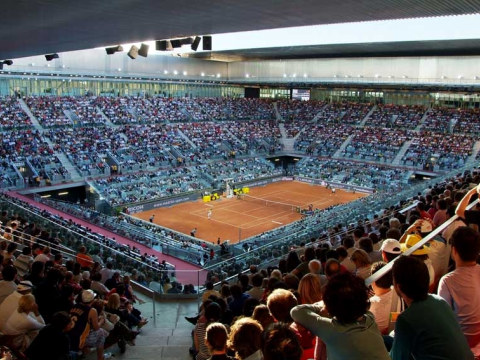 Madrid  inaugura su Caja Mágica