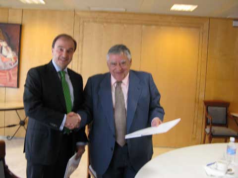 Se firma el contrato de asistencia técnica para el desarrollo del Centro Internacional de Convenci